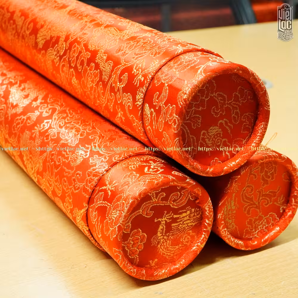 Ống đựng sắc phong bọc gấm