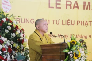 Hoà thượng Thích Gia Quang – Phó Chủ tịch Hội đồng Trị sự, Viện trưởng Phân viện Nghiên cứu Phật học Việt Nam tại Hà Nội phát biểu